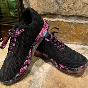 WOMEN'S FLORAL NOBULL
IMPACT Tennis Shoes